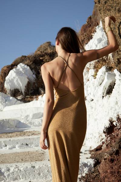 Robe longue décolleté en v doré en gold lurex avec bretelles fines KALI